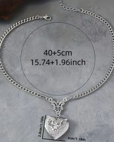 Collar Relicario Gótico Murciélago Corazón de Acero Inoxidable