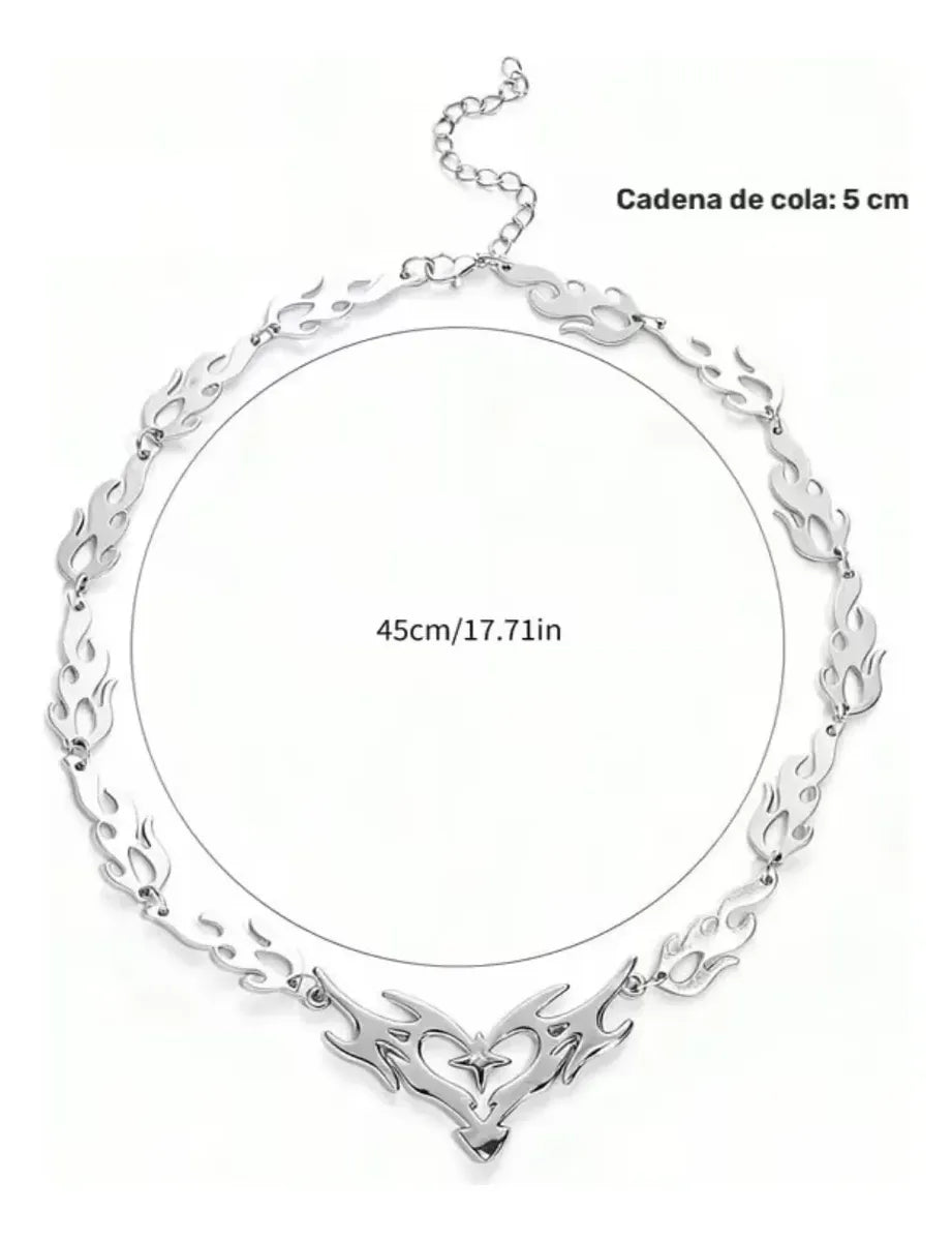 Collar Cadena con Dijes de Llamas de Fuego Plateado Gótico
